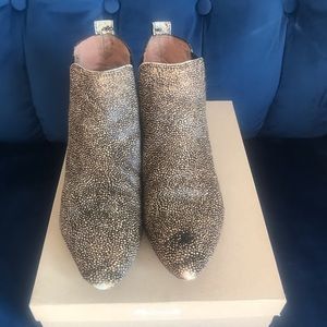 Madewell Pointy Toe Chelsea Boots